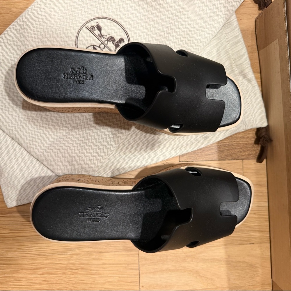 Hermes H platforms size 37  in black Almost brand new worn once for am hour
